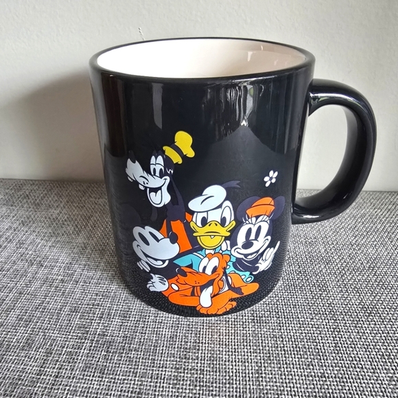 Disney Original Buddies Mickey Minnie Mouse Donald Duck Pluto Goofy Mug Cup - Picture 1 of 3